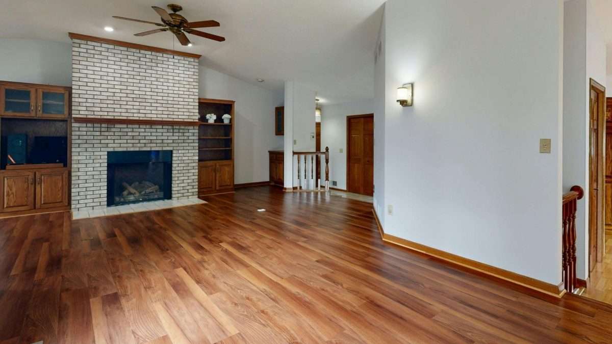 Hardwood Floor Cleaning Joliet - Best Carpet Cleaning Pro
